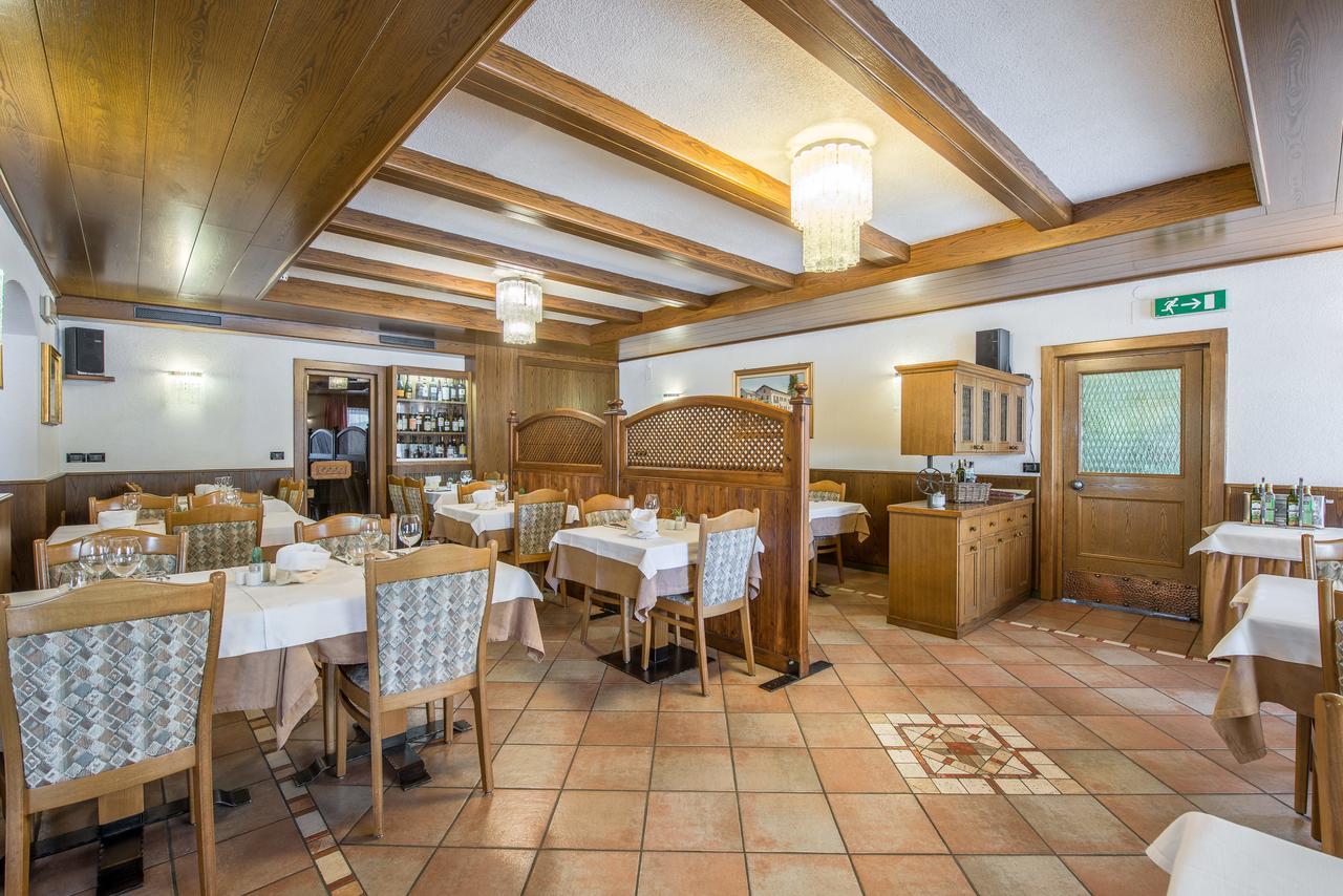 Al Pian Garni Hotel - B&B & Pizza Vattaro Exteriör bild